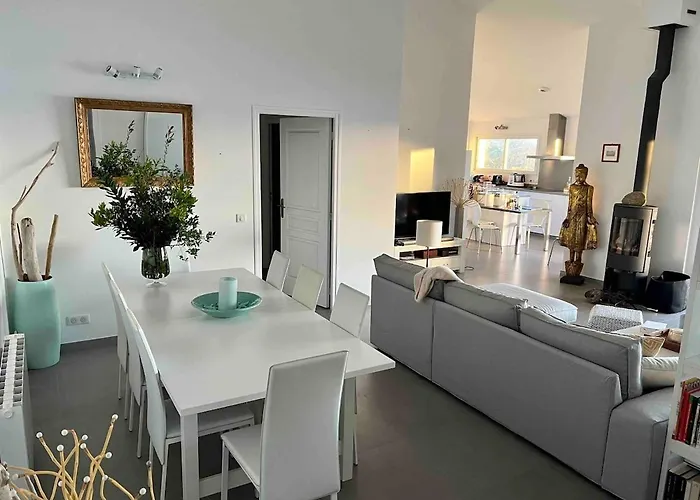 With Pool, Sea View, Ste Lucie De Porto-vecchio 别墅